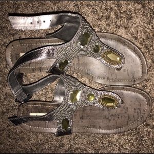 Vera Wang wedges size 8